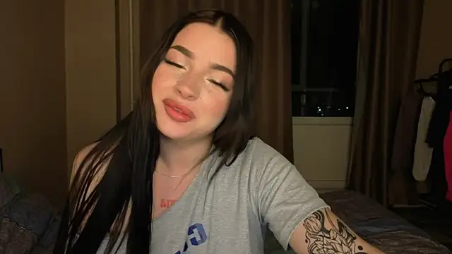 Snapshot of honey_____bunny chatting on September 2025 05:02:02 PM honey bunny online show from September 2025 05:02:02 PM