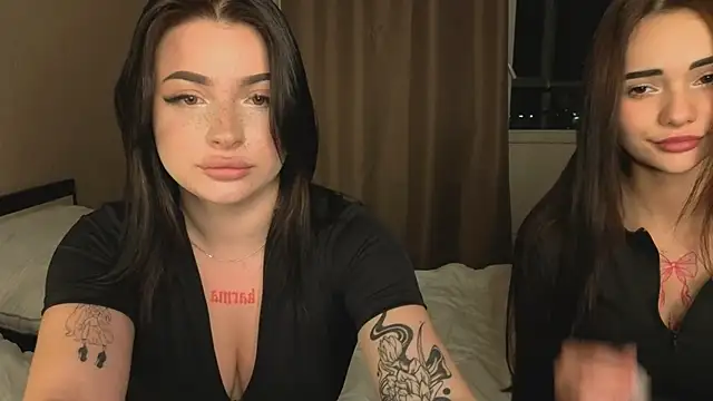 Snapshot of honey_____bunny chatting on September 2025 06:00:01 PM honey bunny online show from September 2025 06:00:01 PM