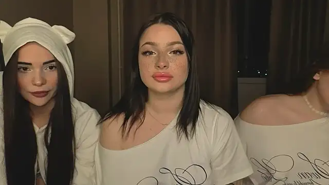 Snapshot of honey_____bunny chatting on September 2025 03:50:01 PM honey bunny online show from September 2025 03:50:01 PM