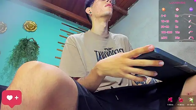 david huge online show from November 2025 01:35:02 PM