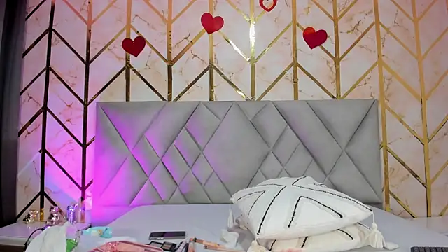 Snapshot of Cassidy_14 chatting on April 2026 08:42:02 PM Cassidy 14 online show from April 2026 08:42:02 PM