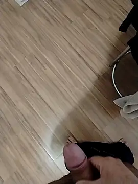 Snapshot of LeoMaduroSP chatting on September 2025 12:05:02 PM LeoMaduroSP online show from September 2025 12:05:02 PM