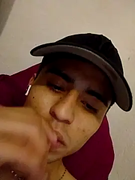 Snapshot of RSantilMorgt chatting on April 2026 11:24:02 PM RSantilMorgt online show from April 2026 11:24:02 PM