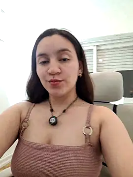 Snapshot of KattyHotson chatting on May 2026 09:44:02 PM KattyHotson online show from May 2026 09:44:02 PM