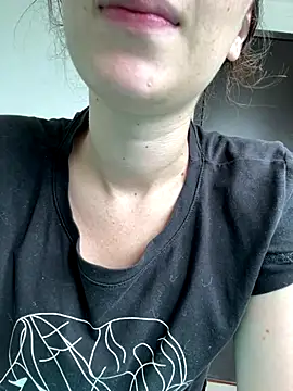 Snapshot of Megan_colsom chatting on October 2025 04:19:02 PM Megan colsom online show from October 2025 04:19:02 PM