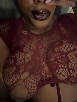 Snapshot of bustyblackebony chatting on October 2025 09:48:02 PM bustyblackebony online show from October 2025 09:48:02 PM