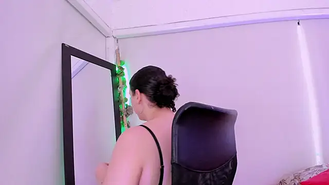 catleya noire online show from October 2025 08:06:02 PM