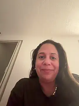 PrettyKittyMia online show from April 2026 10:05:01 AM