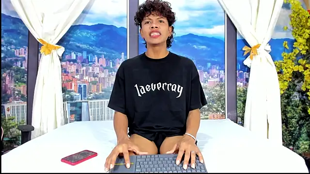 MilthonDelis online show from November 2025 04:02:02 AM