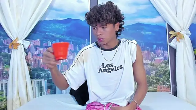 MilthonDelis online show from November 2025 03:06:02 AM