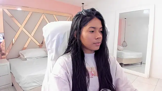 Snapshot of samantaa_shy chatting on November 2025 03:38:02 AM samantaa shy online show from November 2025 03:38:02 AM