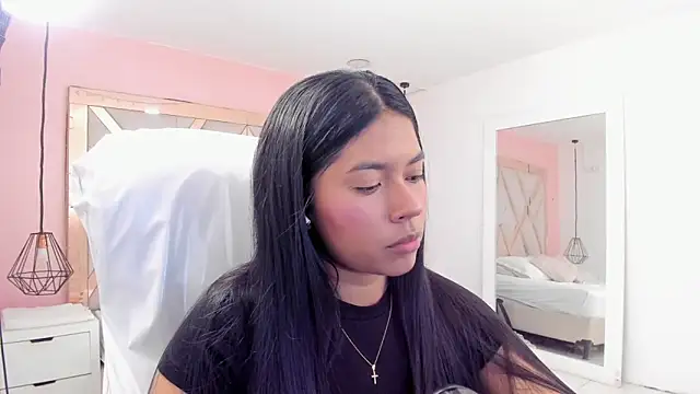 Snapshot of samantaa_shy chatting on November 2025 02:47:02 AM samantaa shy online show from November 2025 02:47:02 AM