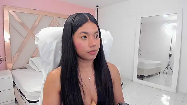 Snapshot of samantaa_shy chatting on December 2025 02:43:02 AM samantaa shy online show from December 2025 02:43:02 AM