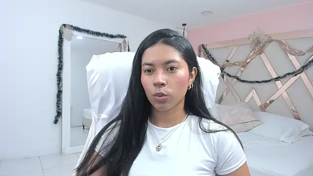 Snapshot of samantaa_shy chatting on December 2025 12:59:02 AM samantaa shy online show from December 2025 12:59:02 AM