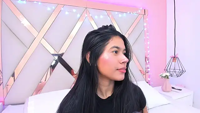 Snapshot of samantaa_shy chatting on June 2026 03:44:01 AM samantaa shy online show from June 2026 03:44:01 AM
