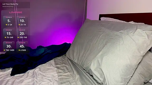 tomboi xcx online show from February 2026 05:14:02 AM