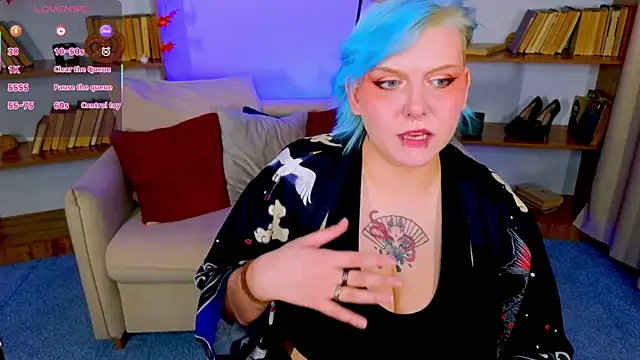 bluelunaray online show from September 2025 10:53:02 AM