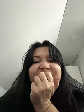 Liza Will online show from November 2025 10:03:02 PM