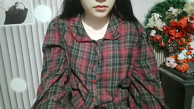 Emachiii online show from March 2026 06:18:01 AM