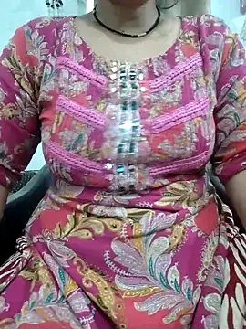 Snapshot of Cuty_siya_143 chatting on February 2026 02:59:02 PM Cuty siya 143 online show from February 2026 02:59:02 PM