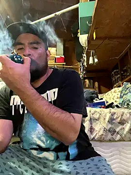 Snapshot of Jonathanfrom420 chatting on November 2025 07:48:02 PM Jonathanfrom420 online show from November 2025 07:48:02 PM