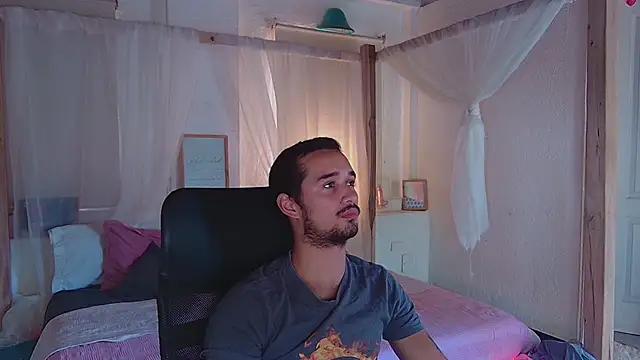 Laila asher online show from September 2025 07:13:01 PM