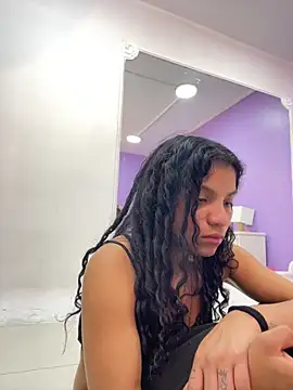 Snapshot of LittleeStar chatting on May 2026 04:14:02 PM LittleeStar online show from May 2026 04:14:02 PM