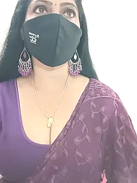 Snapshot of shivani27 chatting on June 2026 05:03:04 PM shivani27 online show from June 2026 05:03:04 PM