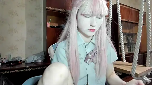 kioshi kiss online show from November 2025 08:14:01 PM