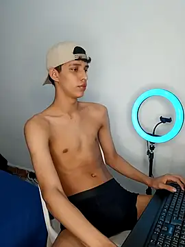 Allnei online show from November 2025 09:14:02 PM