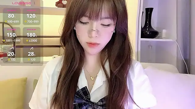 Snapshot of LunaDeVaal chatting on April 2026 11:56:01 AM LunaDeVaal online show from April 2026 11:56:01 AM