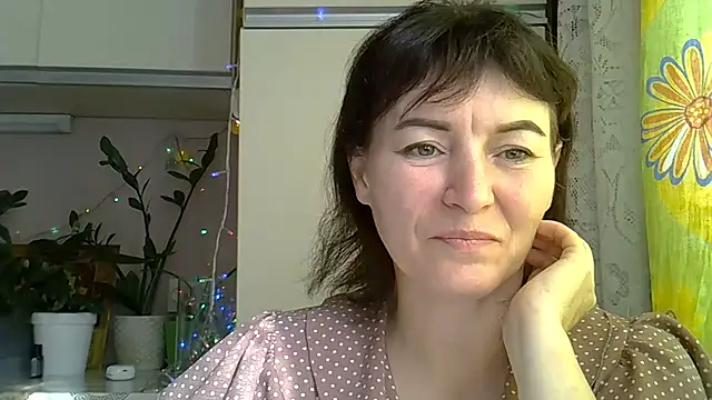 Krystal 82 online show from September 2025 08:25:02 AM