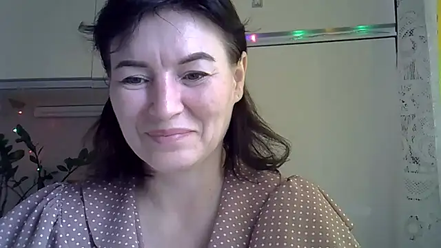 Krystal 82 online show from October 2025 08:46:02 AM