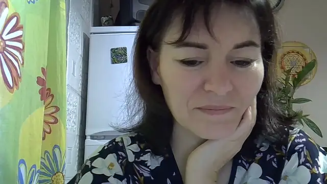 Krystal 82 online show from November 2025 07:29:01 AM