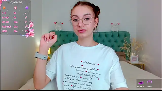 Real cutie1 online show from September 2025 08:53:02 PM