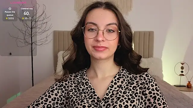 Real cutie1 online show from June 2026 01:14:01 PM