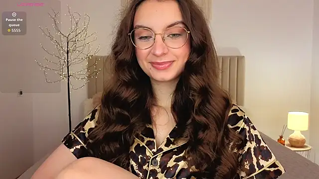 Snapshot of Real_cutie1 chatting on July 2026 12:46:02 PM Real cutie1 online show from July 2026 12:46:02 PM