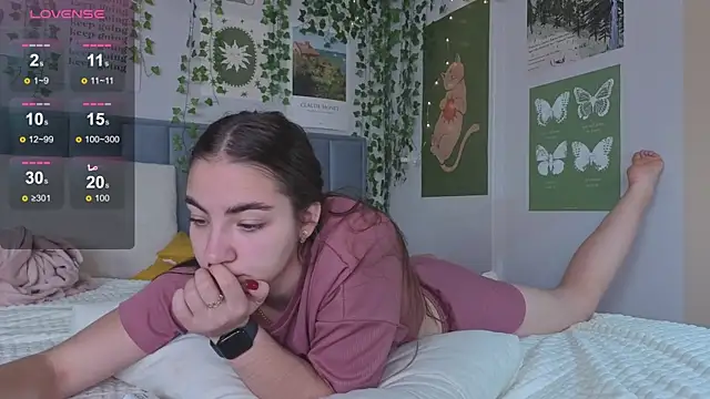 Snapshot of Ashley_Pierce chatting on September 2025 05:20:01 AM Ashley Pierce online show from September 2025 05:20:01 AM