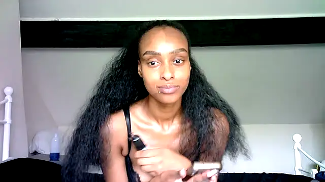 Snapshot of Hazel_Dollxx chatting on July 2026 02:13:01 PM Hazel Dollxx online show from July 2026 02:13:01 PM