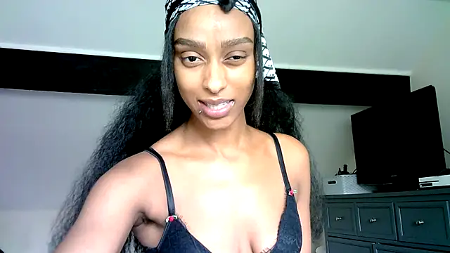 Snapshot of Hazel_Dollxx chatting on July 2026 12:48:02 PM Hazel Dollxx online show from July 2026 12:48:02 PM