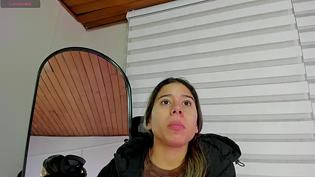 Snapshot of Rachell_criss chatting on December 2025 04:08:02 AM Rachell criss online show from December 2025 04:08:02 AM