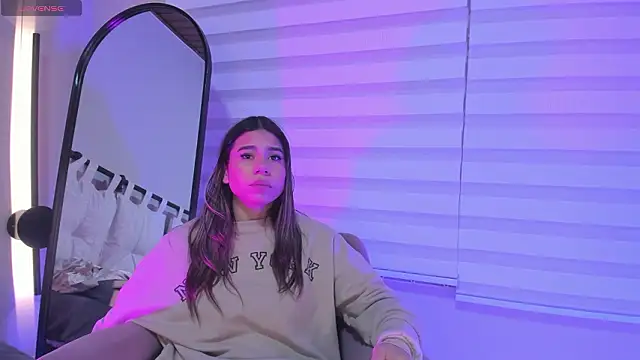 Snapshot of Rachell_criss chatting on February 2026 04:00:01 AM Rachell criss online show from February 2026 04:00:01 AM