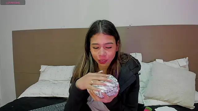 Rachell criss online show from April 2026 03:56:01 AM