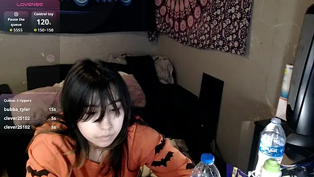 London Ray online show from October 2025 06:06:02 AM