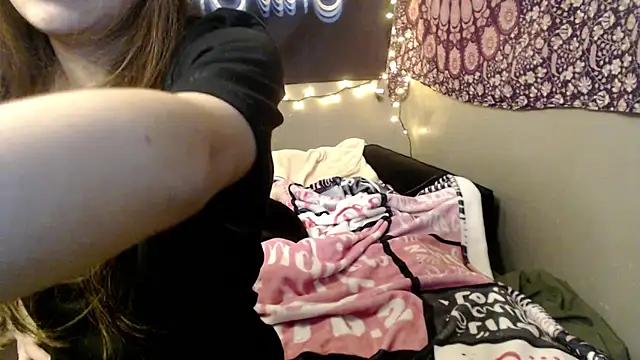 London Ray online show from July 2026 10:47:01 PM