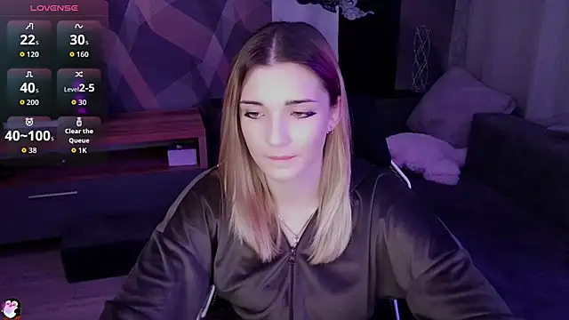 Sandy Belle online show from November 2025 07:46:02 PM