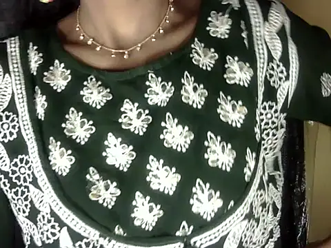 Snapshot of zara_Khan0 chatting on September 2025 05:18:01 PM zara Khan0 online show from September 2025 05:18:01 PM