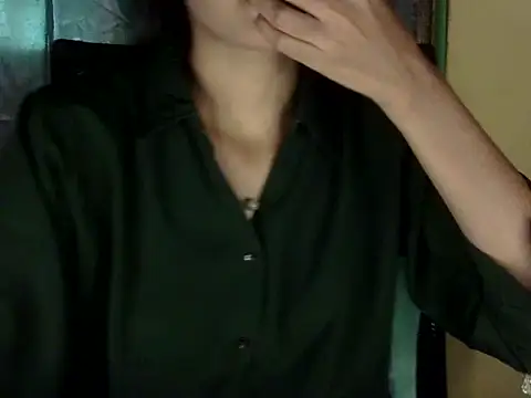 Snapshot of zara_Khan0 chatting on November 2025 05:01:02 AM zara Khan0 online show from November 2025 05:01:02 AM