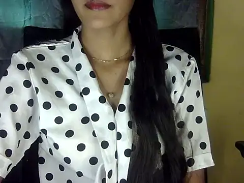 Snapshot of zara_Khan0 chatting on December 2025 04:51:02 AM zara Khan0 online show from December 2025 04:51:02 AM