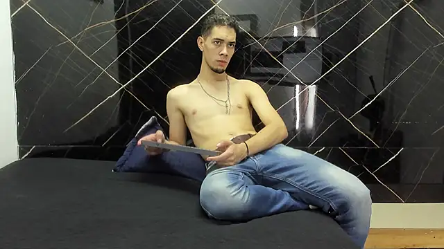  Axel 09 online show from April 2026 04:12:01 AM